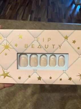 Tip Beauty Nude Press-On Nails - Soft Beige Almond